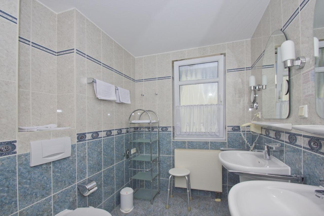 Mit Meerblick Und Balkon, Gratis Nutzung Vom Ahoi Erlebnisbad Und Sauna In Sellin - Meeresblick Fewo 24 Goehren  Dış mekan fotoğraf